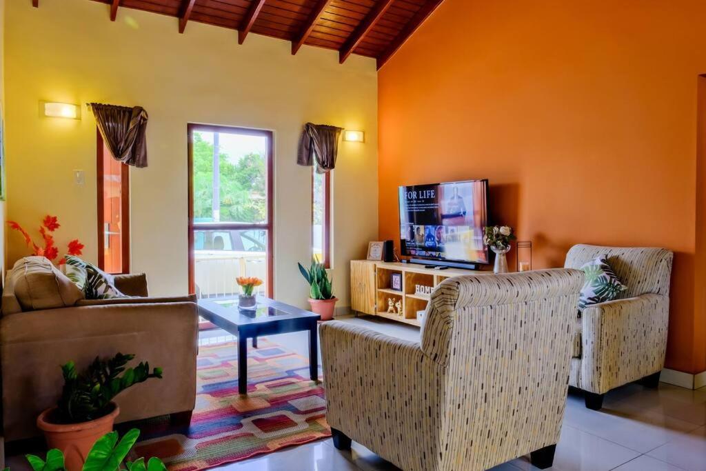 Iona'S Home: Vibrant 2Bedroom Home Near Willemstad Eksteriør bilde